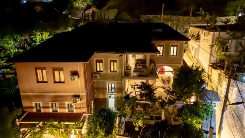 Villa with Garden View