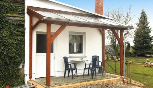 One-Bedroom Holiday Home