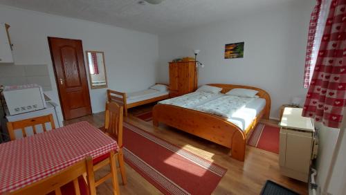 Triple Room with Private Bathroom