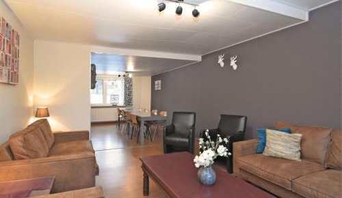 Eight-Bedroom Holiday Home