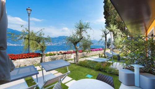 Superior Double or Twin Room with Lake View