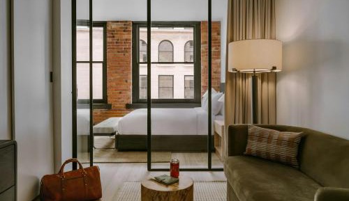 Superior Studio Apartment with Queen Bed