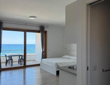 Studio with Sea View