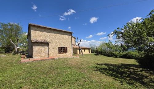 Deluxe One-Bedroom Apartment with Garden View