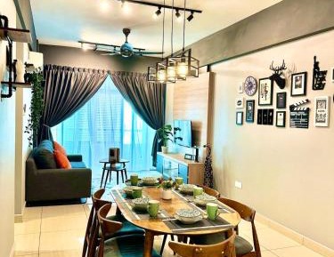 Three-Bedroom Premium Apartment with Balcony