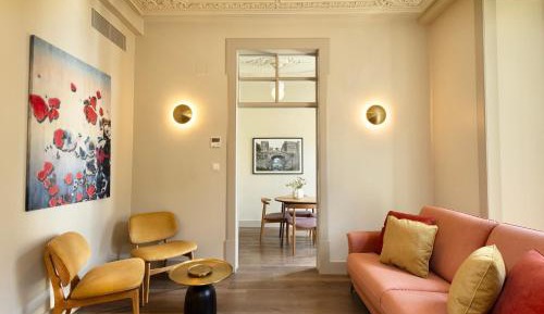 One-Bedroom Deluxe Apartment