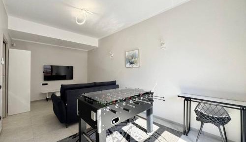 Two-Bedroom Deluxe Apartment with Balcony