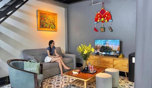 One-Bedroom Apartment with Balcony and Mountain View  