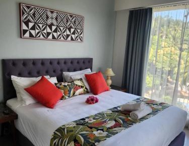 One-Bedroom Apartment with Sea View