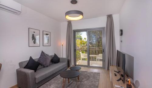 One-Bedroom Standard Apartment