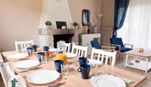 Three-Bedroom Holiday Home 