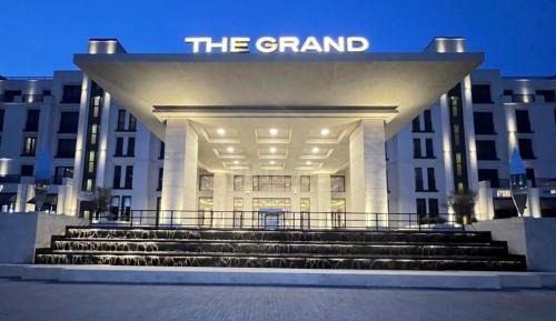 Deluxe Double Room (2 Adults + 1 Child)