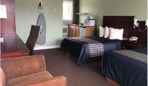 Deluxe Queen Room