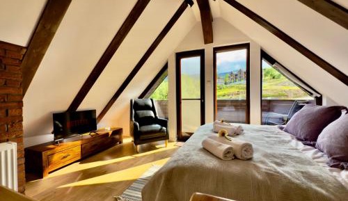 Two-Bedroom Apartment with Mountain View