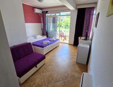 Studio Apartment with Sea View