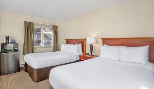 Double Room with Two Double Beds - Non-Smoking