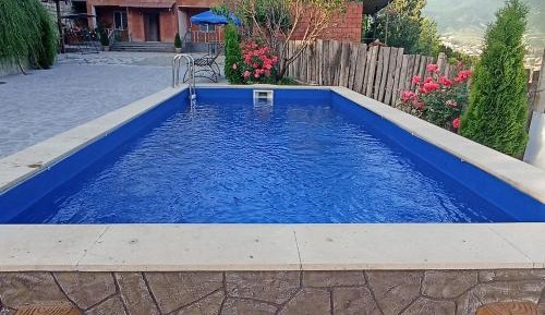 Apartment with Garden View