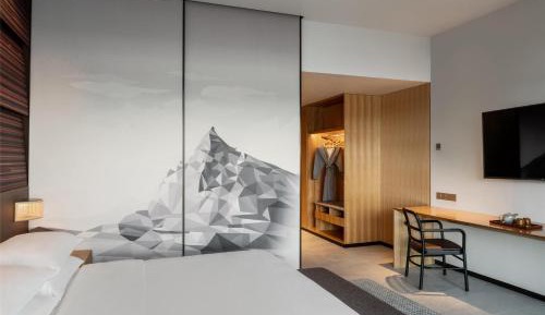 King Room with Hill View