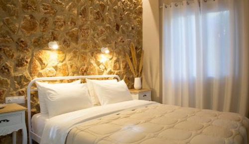 Apartment with Garden View