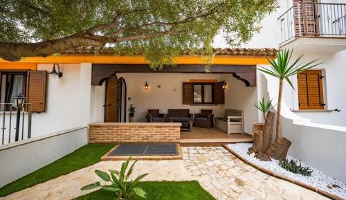 Three-Bedroom Holiday Home 