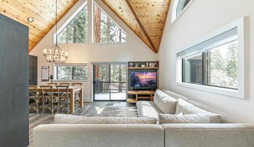 Three-Bedroom Townhouse