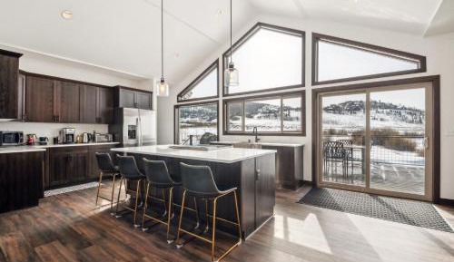 Four-Bedroom Holiday Home