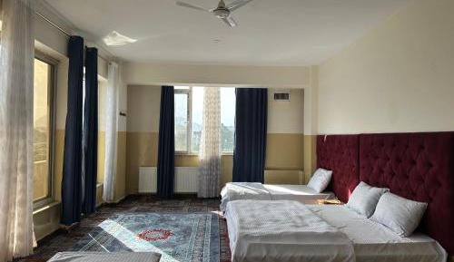 Deluxe Family Suite