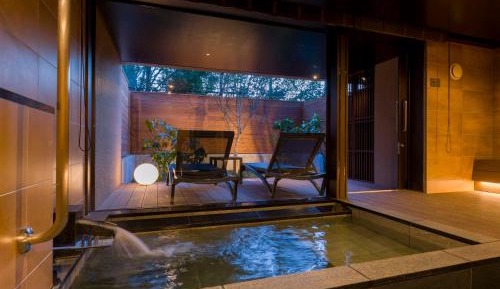 [A] 4 single beds + 1 double bed (with high-temperature sauna)