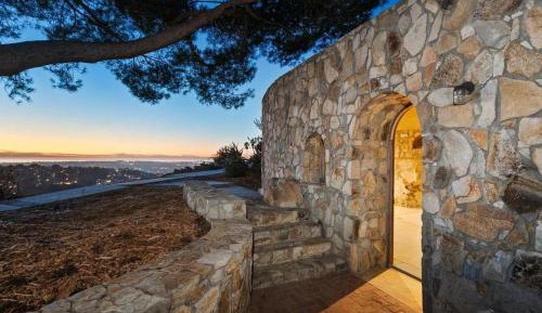 Villa with Sea View