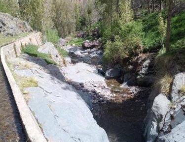 Two-Bedroom Apartment with Mountain View