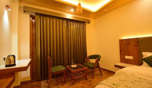 King Room with Mountain View