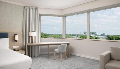 Executive King Family Room