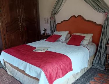 Twin Room with Shower
