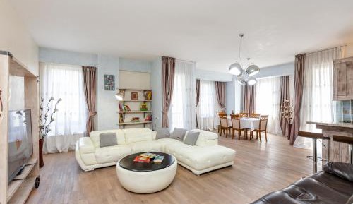 Four-Bedroom Apartment