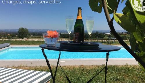 Holiday Home (2 adults)