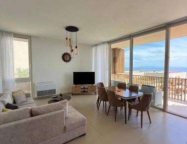 Apartment with Sea View