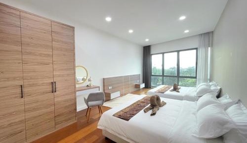 Three-Bedroom Apartment with Sea View