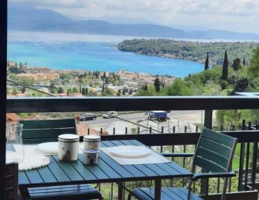 Two-Bedroom Apartment with Lake View