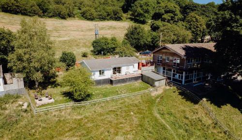 Three-Bedroom Holiday Home 