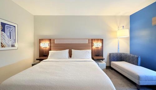 King Room - Mobility Access/Hearing Accessible