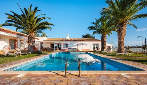 Villa with Garden View