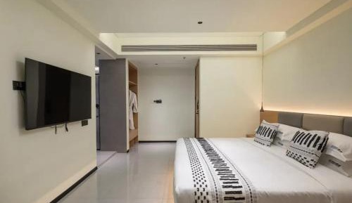 King Room with Mountain View