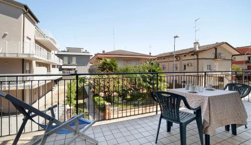 Superior One-Bedroom Apartment with Balcony