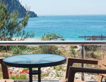 Deluxe Double Room with Balcony and Sea View