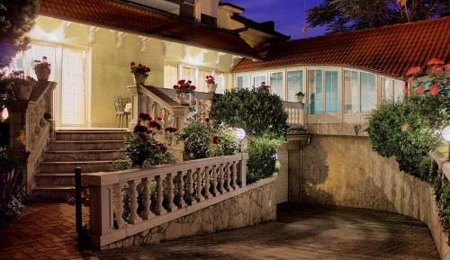 One-Bedroom Villa