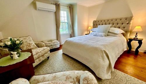 Queen Room