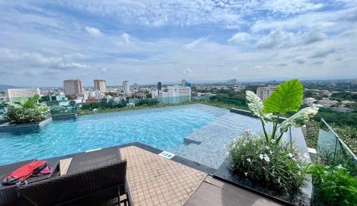 Two-Bedroom Apartment with Balcony
