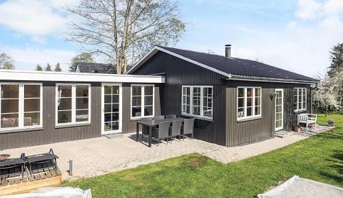 Three-Bedroom Vacation Home 