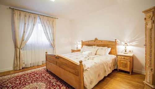 Queen Room with Garden View