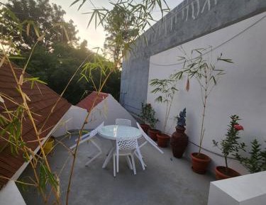 Deluxe Double Room (2 Adults + 1 Child)